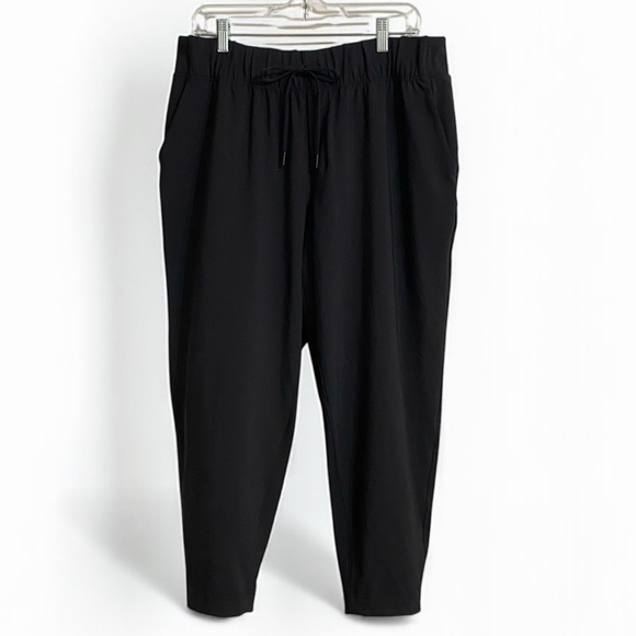 Livi Active Pants - LIVI Black Activewear Pants with Pockets